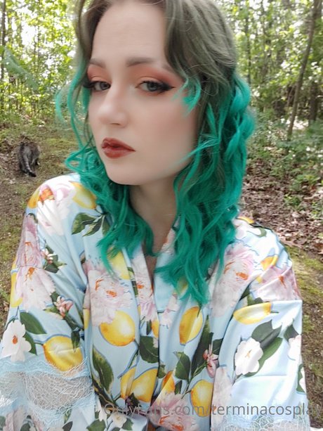 Termina Cosplay nackt nette archiv