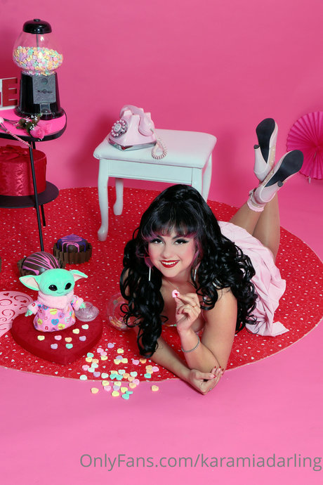 Karamia Darling kostenlose pornostar foto