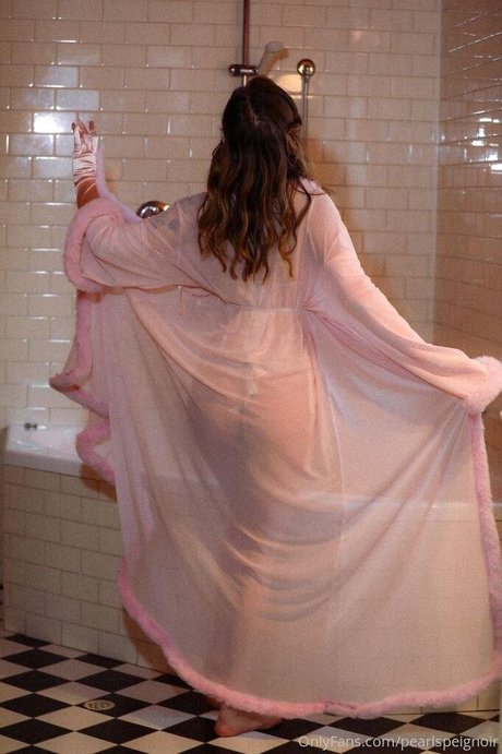 lingerie lolita nackt nette bild