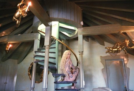 Emma Vauxdevil porno nackt bild