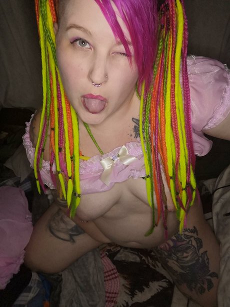 Nova Flowerz model akt foto