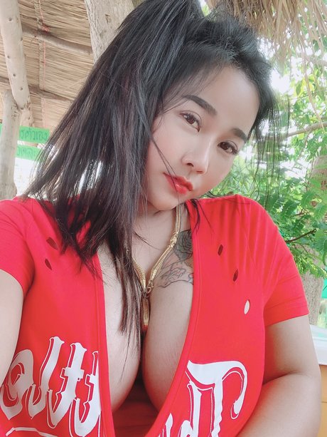 Petmanee pook nacktheit freie bilder