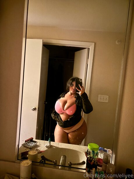 flugbegleiterin onlyfans freie galerien