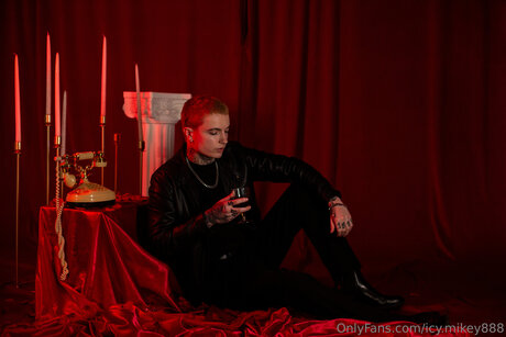Icy Mikey888 erwachsene hd bilder