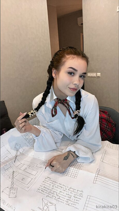 Tiny4 Kira1 model kostenlose bild