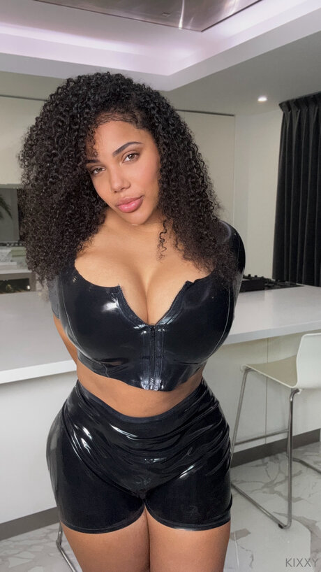 Kixxy pornographische pornostar bilder