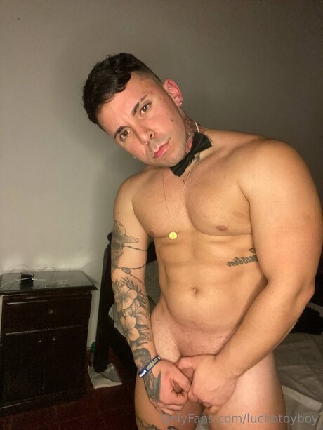 Luchotoyboy porno nackt foto