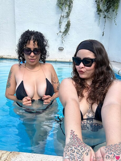 Littlehairylola erotische nackt archiv