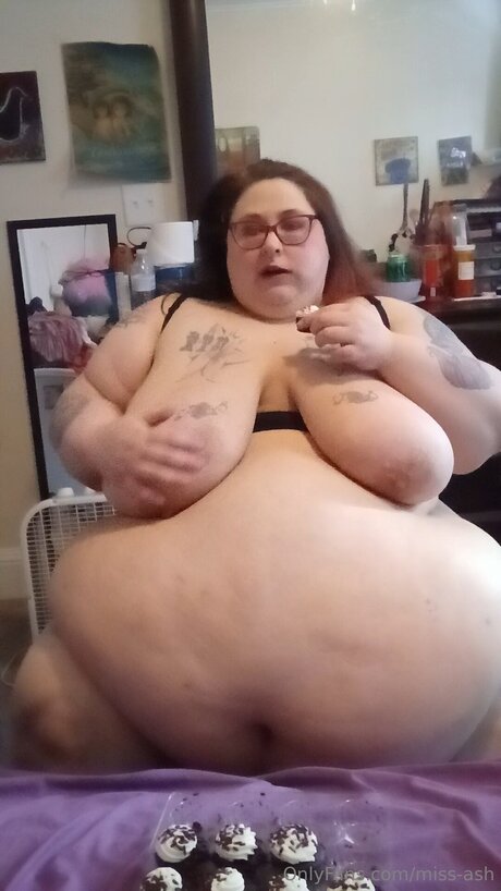 Miss Ash perfekte galerien