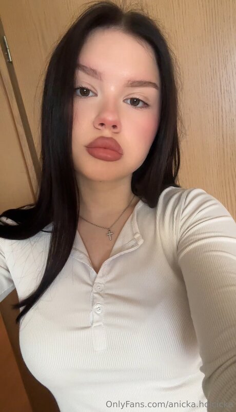 Anicka Holcicka top heiße bild