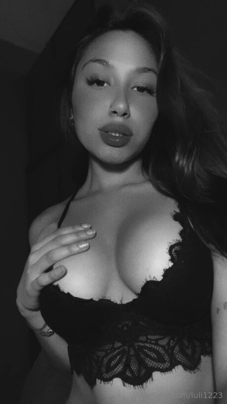 Luli1223 sexy xxx bild