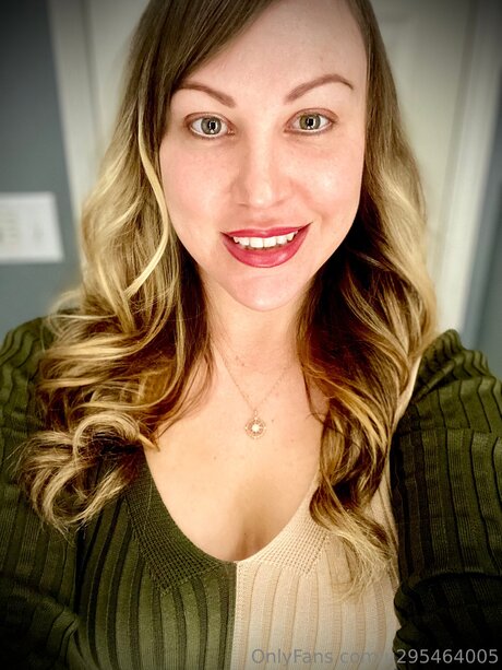 U295464005 erotische kunst galerien