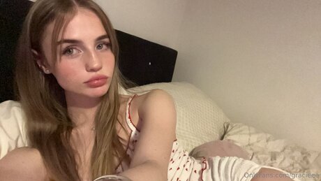 Gracieee kunst nackte galerie