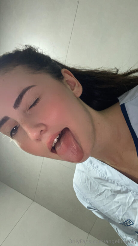 Angelinaroig beste fotos