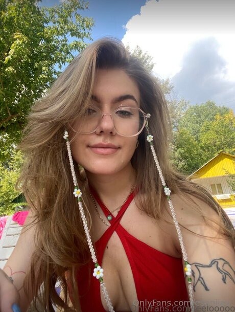 mama onlyfans erotische kunst bild