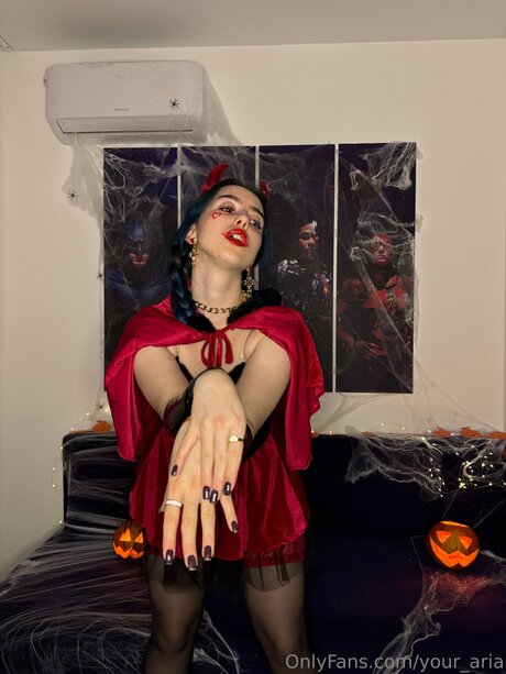 Your Aria schauspielerin erotische foto