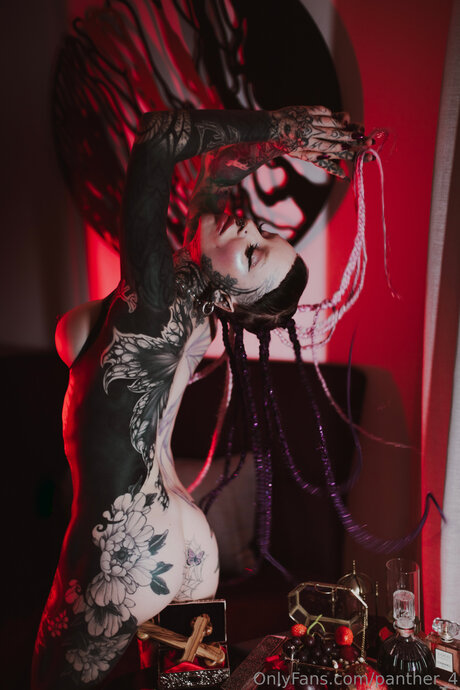 Panther 4 erwachsene nacktheit galerien