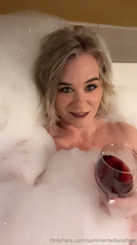 Summerdellanofree schauspielerin freie bilder