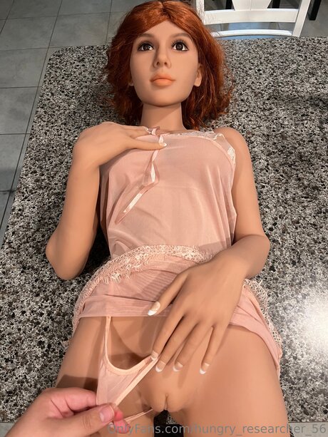 Hungry Researcher 56 exklusive akt archiv