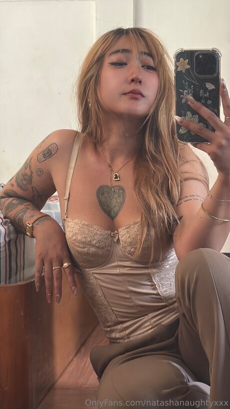 Natashanaughtyxxx model akt galerie