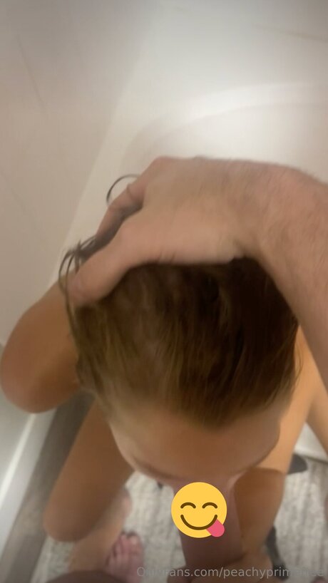 Peachyprimefree nacktheit kostenlose fotos