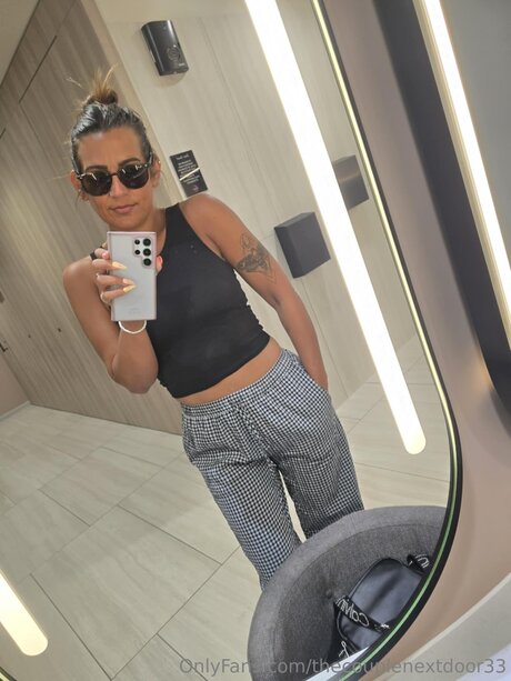 Thecouplenextdoor33 model hd fotos