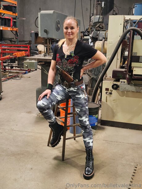 Bulletvalentina top heiße galerie