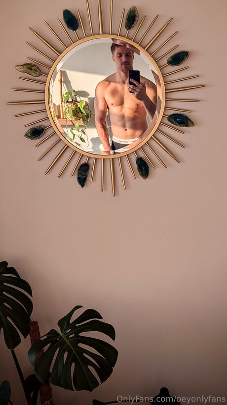 Oeyonlyfans erwachsene nacktheit fotos