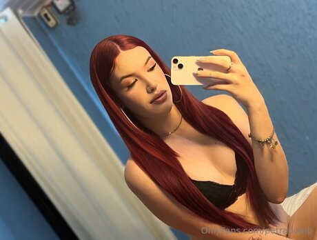 Petrabomb porno pornostar bild