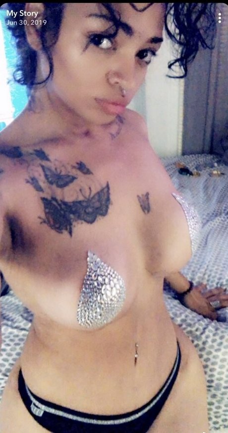 Priceless Nina schöne pornostar archiv