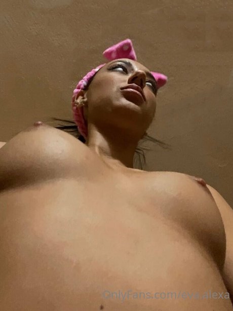 Eva alexa exklusive nackten foto