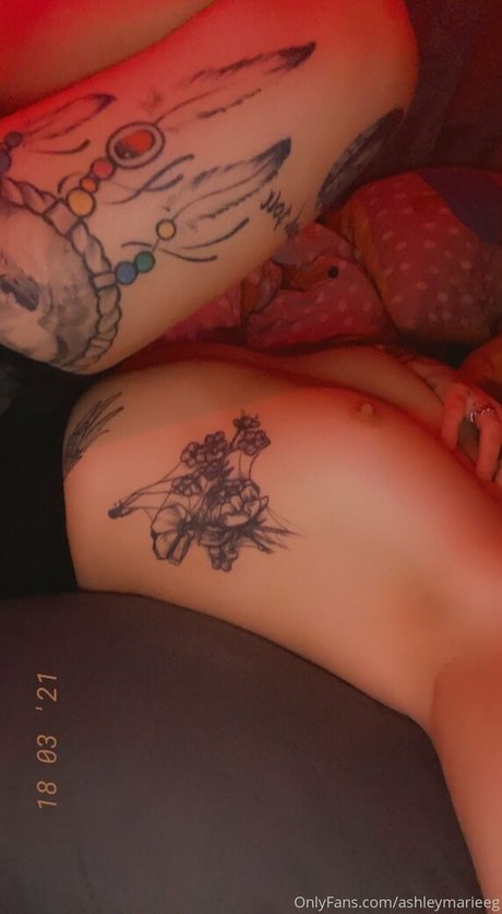 Ashleymarieeg nackt perfekte foto