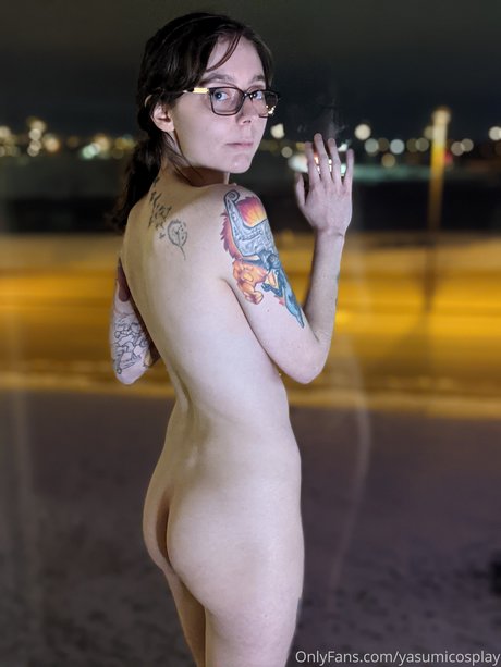 Yasumi Cosplay hübsche nacktheit bilder