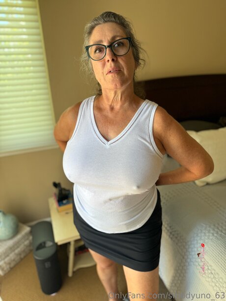 Smbdyuno 63 nackte pornostar bild