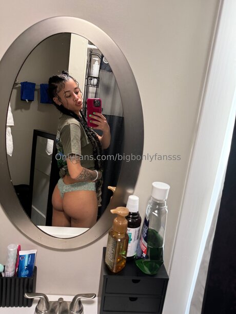 Bigbonlyfansss schauspielerin kunst bilder