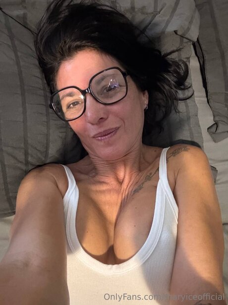 Maryiceofficial Bilder