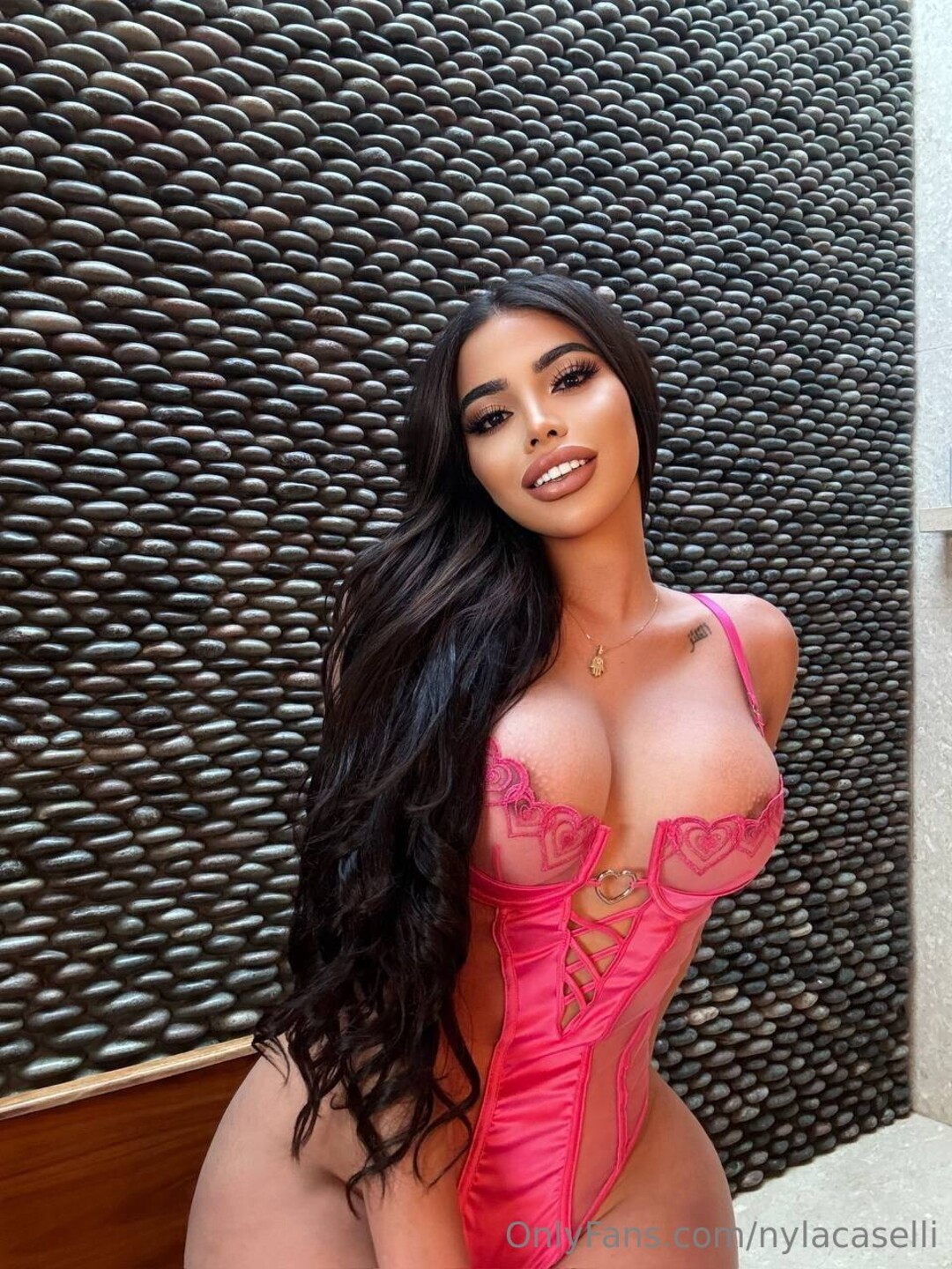 baby nackt onlyfans erotische exklusive fotos