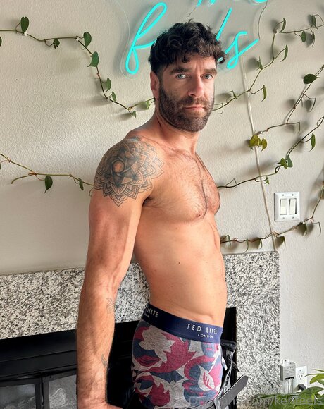 Kenfeels hübsche heiße bilder