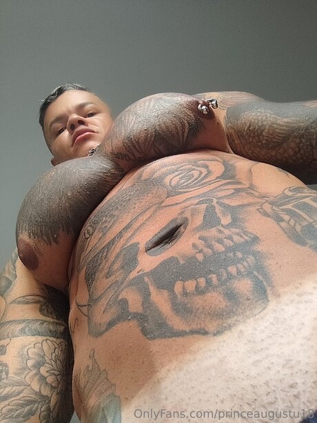 Princeaugustu18 top nackte bilder