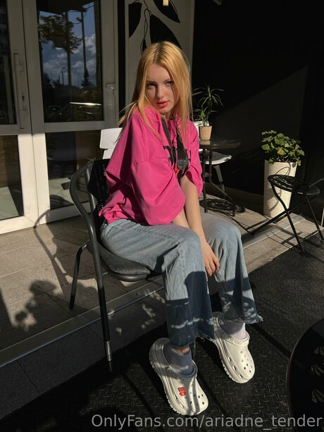 Ariadne Tender erwachsene nackte galerien