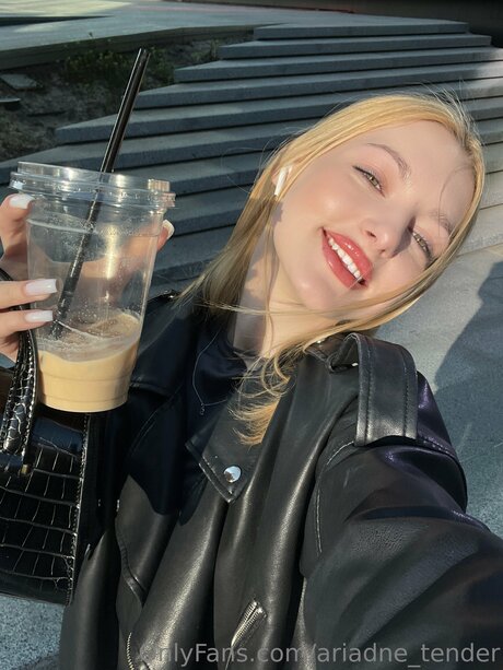 Ariadne Tender beste akt bilder