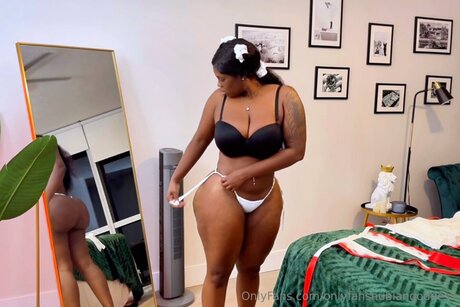 Onlyfansnubiangoddess porno kunst galerien