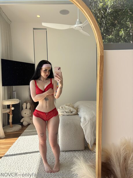 Laararose schöne heiße bilder