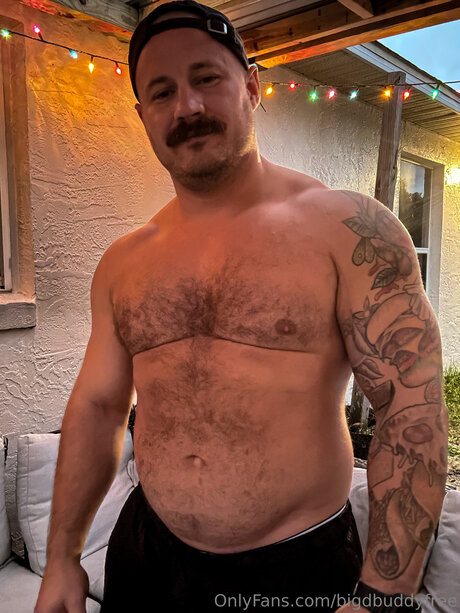 männlicher pornostar onlyfans sexy hübsche fotos