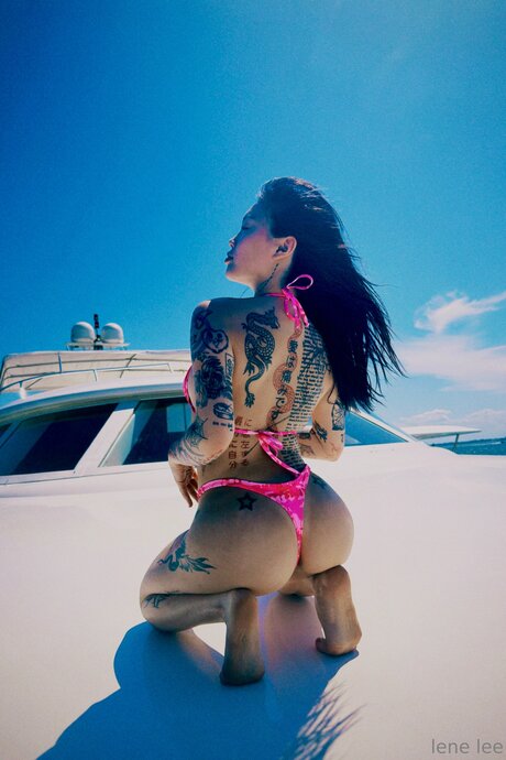 tan onlyfans kostenlose sex galerie