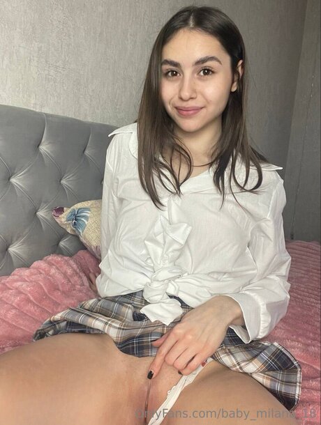 Baby Milana 18 xxx nackt bild