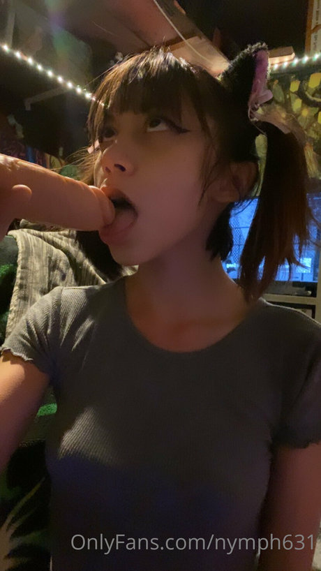 Charlotte Dana_ nacktheit schöne galerie