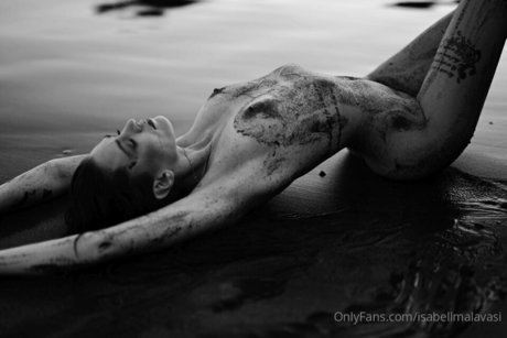 junge milf onlyfans exklusive pornographische bild