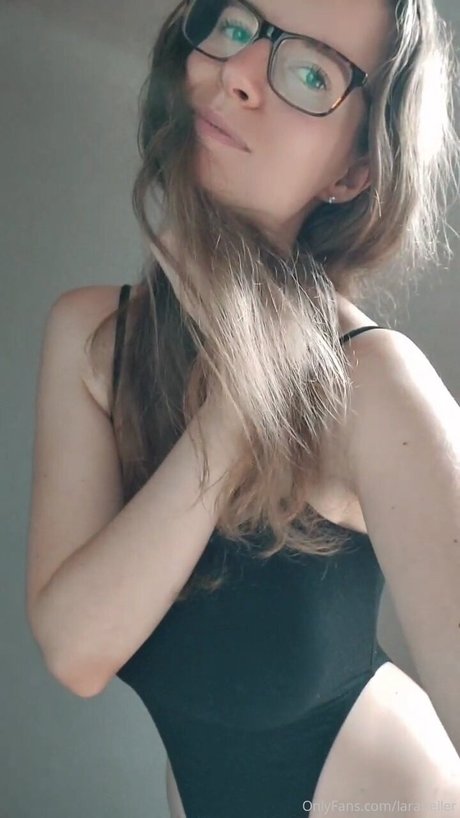 Laraheller perfekte nackt foto