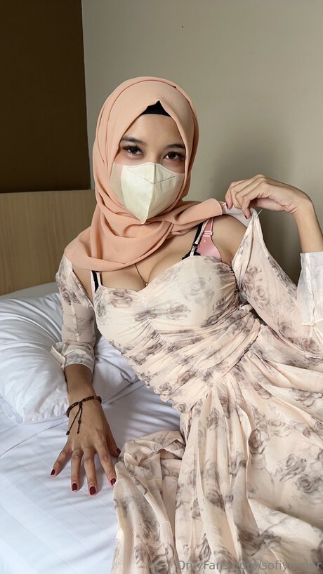 Sofiya Nur exklusive kostenlose archiv